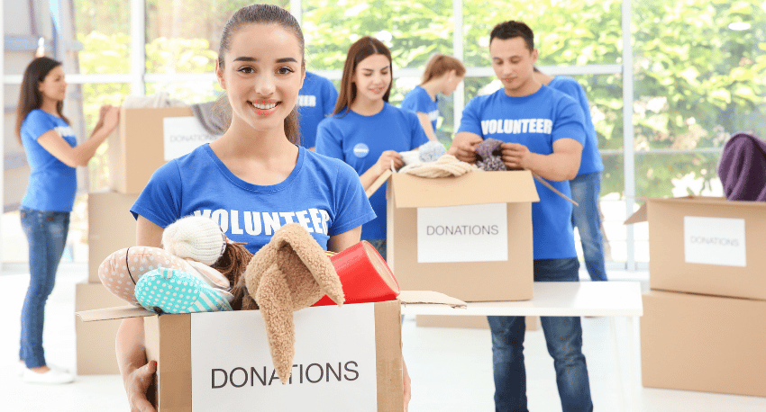 Social Volunteering Students